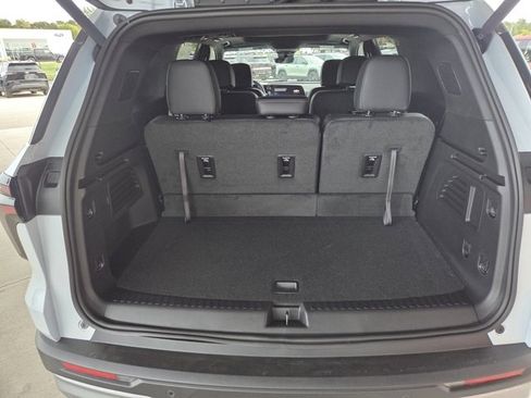 New 2026 Chevrolet Traverse LT w/ Sun and Wheel Package image 11