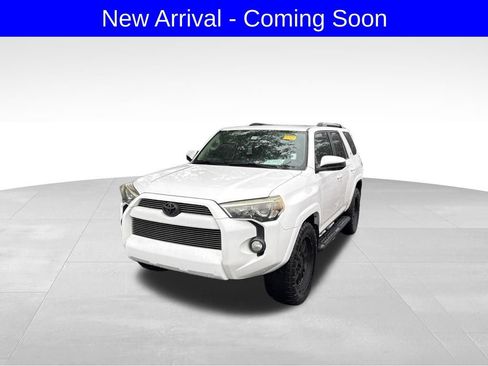 Used 2016 Toyota 4Runner SR5 RWD image 1