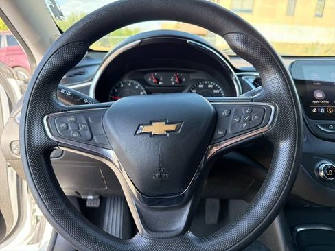 Used 2021 Chevrolet Malibu LT FWD image 22