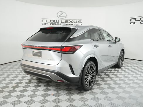 Used 2023 Lexus RX 350 w/ Luxury Package image 7