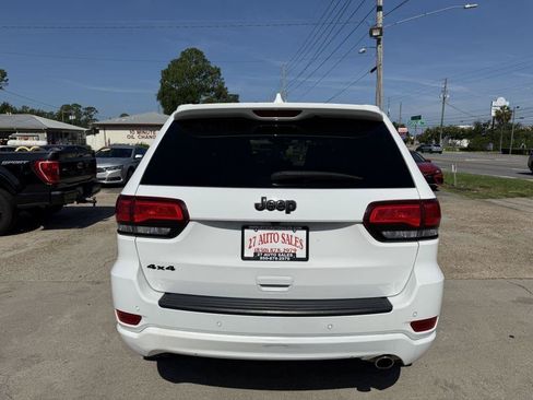 Used 2022 Jeep Grand Cherokee Laredo X AWD/4WD image 6