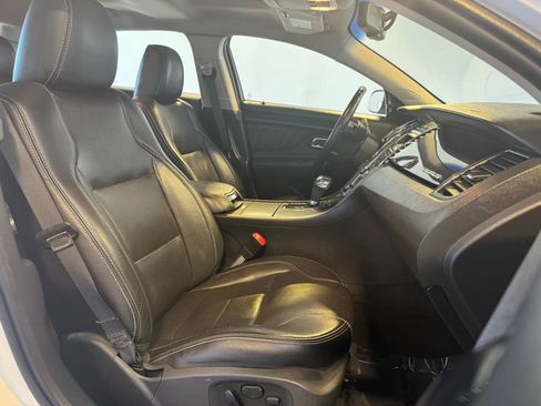 Used 2011 Ford Taurus Limited w/ 301A Rapid Spec Order Code image 24