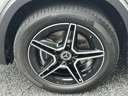 Certified 2025 Mercedes-Benz GLB 250 image 13