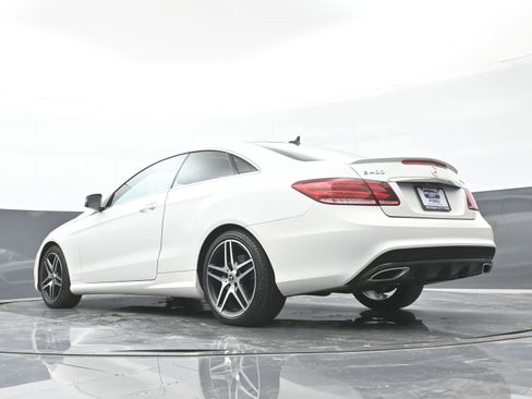 Used 2016 Mercedes-Benz E 400 4MATIC Coupe image 32