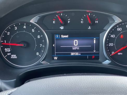 Used 2023 GMC Terrain SLE w/ Elevation Edition image 34