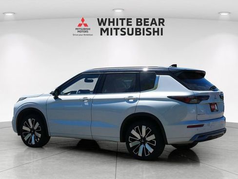 Used 2025 Mitsubishi Outlander SEL AWD/4WD image 4