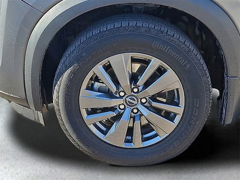 Used 2022 Nissan Pathfinder SV image 10