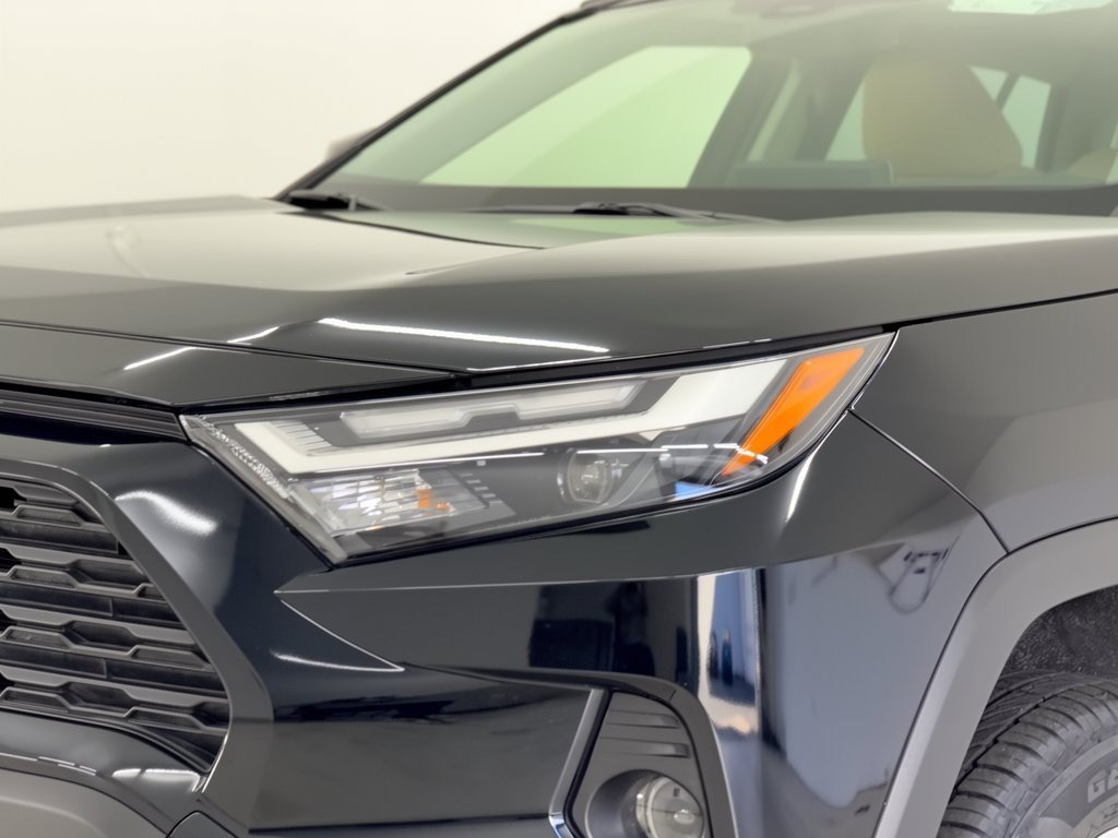 Certified 2025 Toyota RAV4 LE AWD/4WD image 12