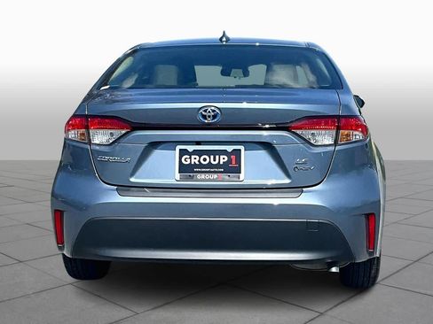 Used 2025 Toyota Corolla LE AWD/4WD image 8