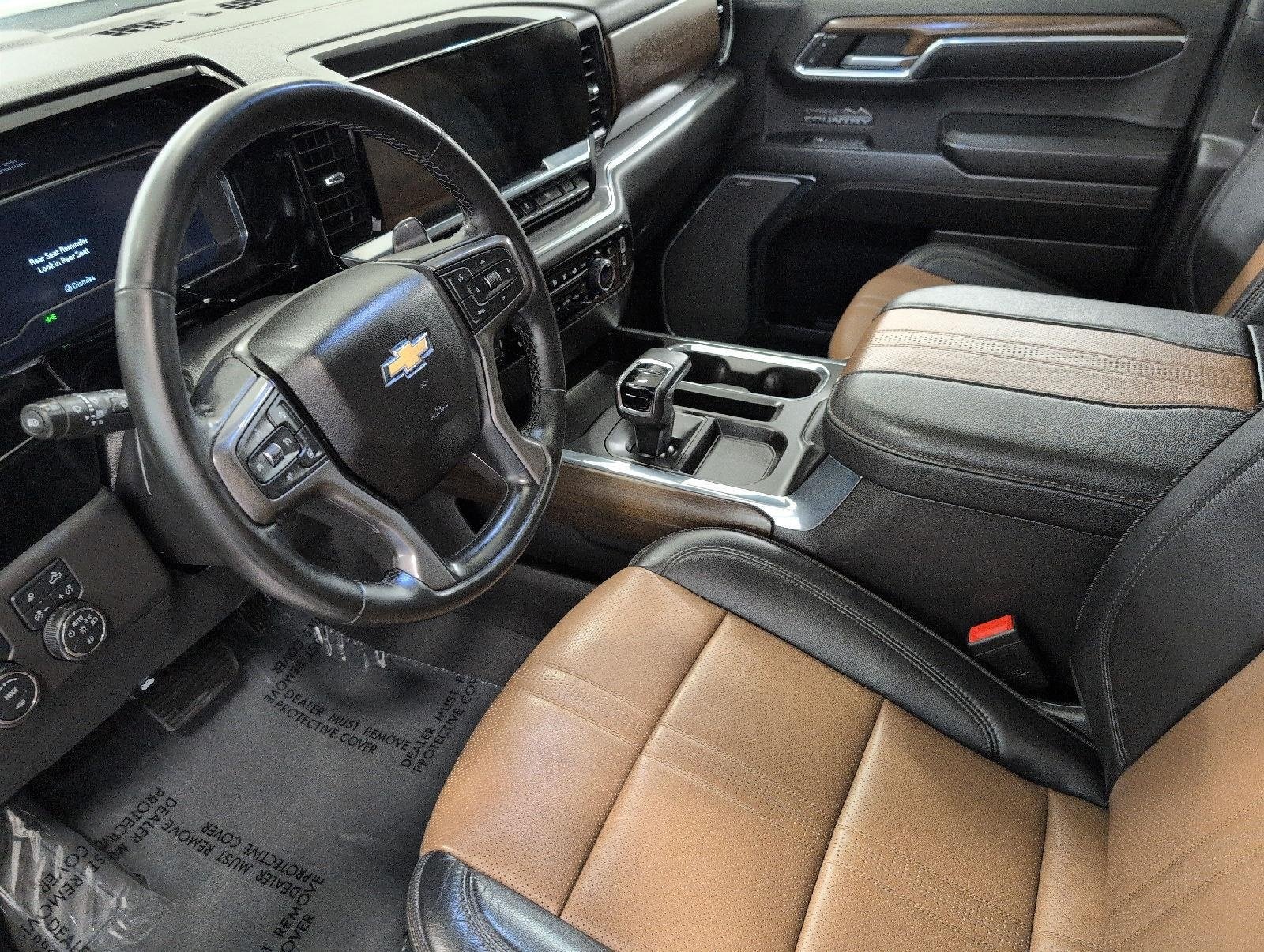 Certified 2024 Chevrolet Silverado 1500 High Country w/ High Country Premium Package AWD/4WD image 9