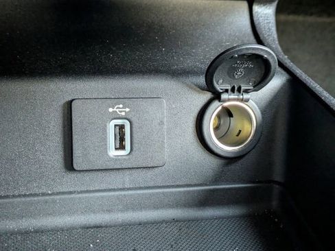 Used 2018 Ford Fusion SE w/ Equipment Group 201A image 26