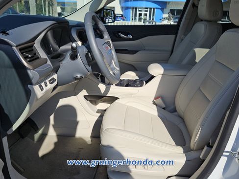 Used 2023 GMC Acadia Denali AWD/4WD image 10