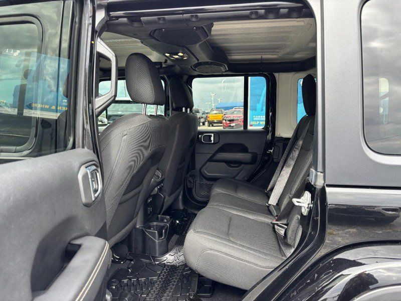 Used 2021 Jeep Wrangler Unlimited Sahara AWD/4WD image 13
