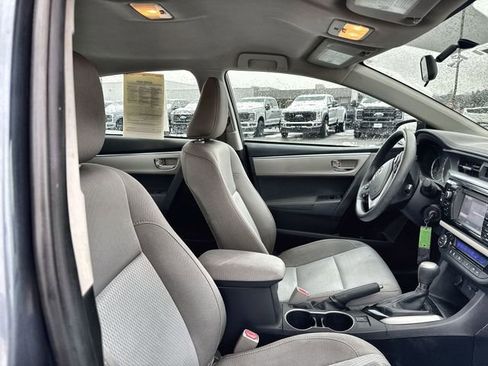 Used 2016 Toyota Corolla LE image 22