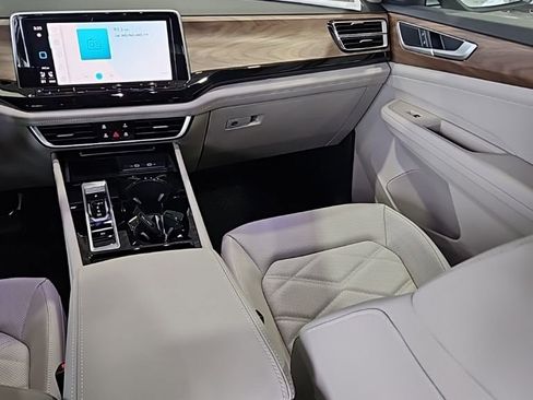 New 2026 Volkswagen Atlas SE FWD image 27