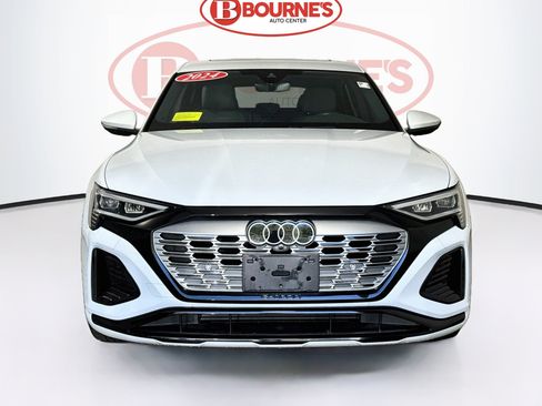 Used 2024 Audi Q8 e-tron Premium AWD/4WD image 6