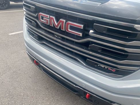 Used 2025 GMC Sierra 1500 AT4 w/ AT4 Premium Package AWD/4WD image 4