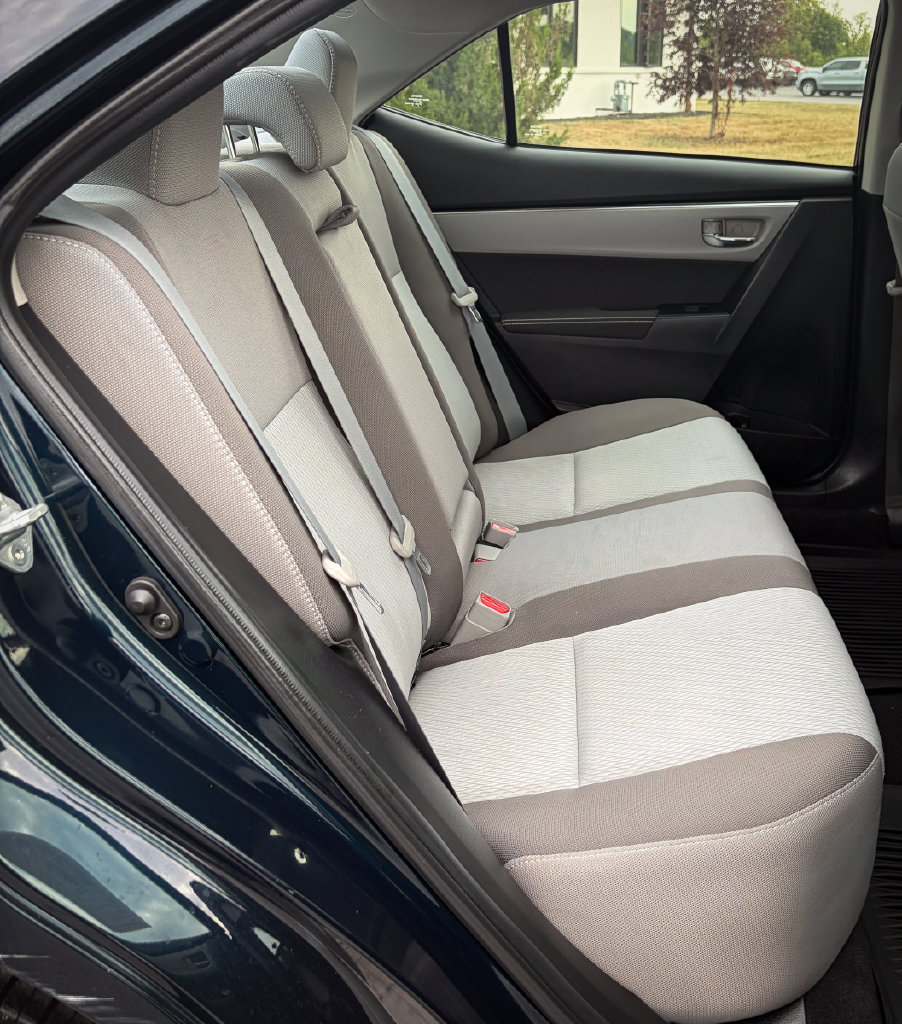 Used 2018 Toyota Corolla LE FWD image 24