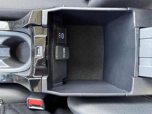 Used 2022 Toyota Corolla LE image 21