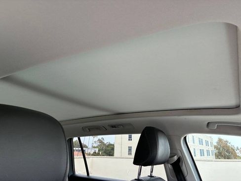Used 2020 Volkswagen Tiguan SE w/ Panoramic Sunroof Package FWD image 37