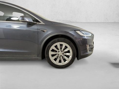 Used 2019 Tesla Model X 75D AWD/4WD image 11