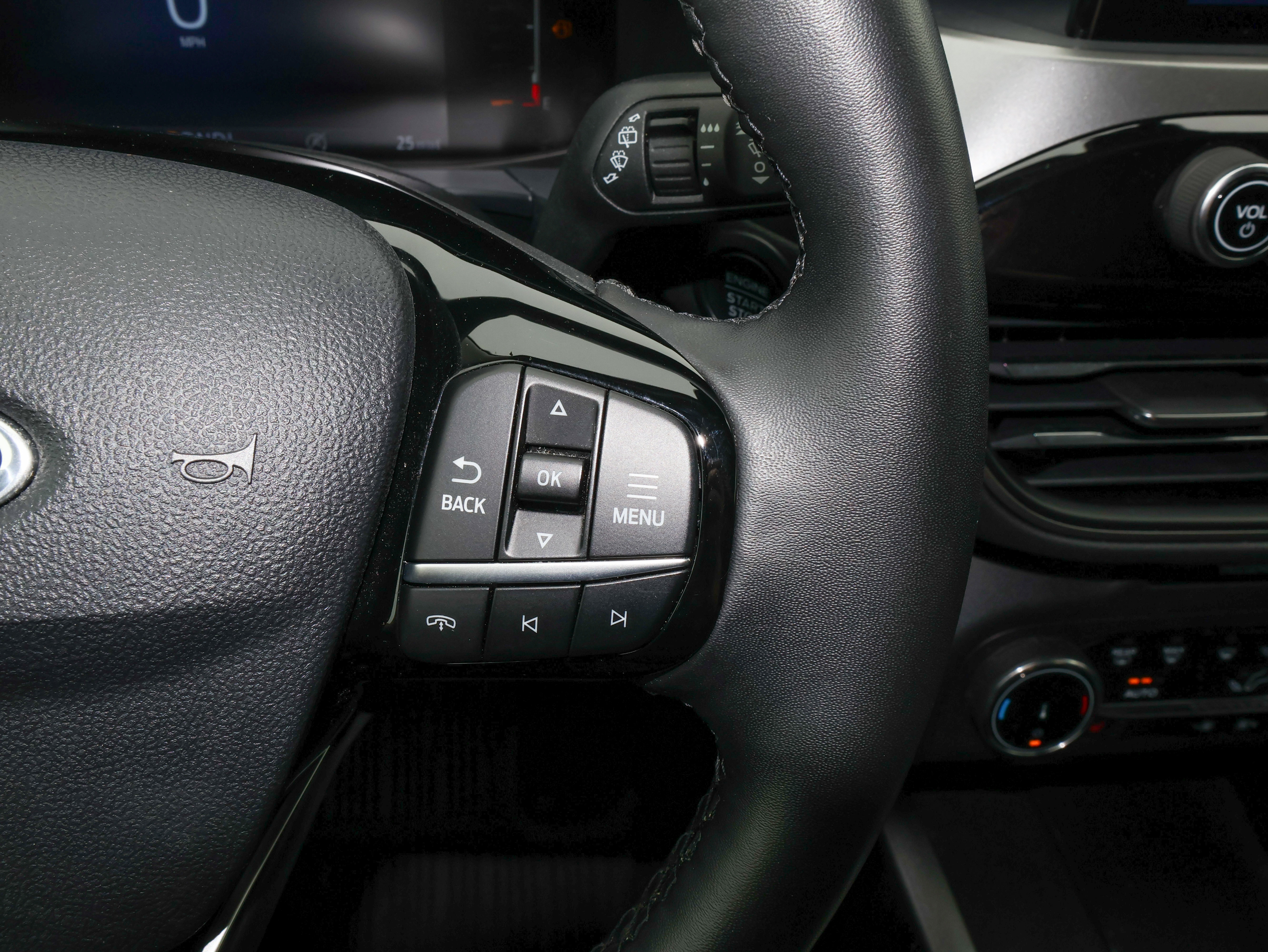 Used 2023 Ford Escape Active AWD/4WD image 21
