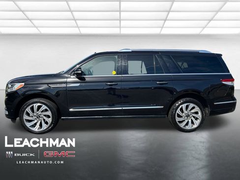 Used 2024 Lincoln Navigator L 4WD image 8