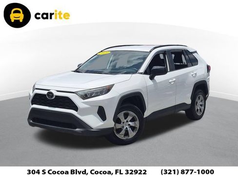 Used 2019 Toyota RAV4 LE FWD image 1