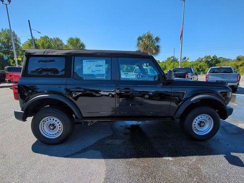 New 2025 Ford Bronco 4-Door image 3