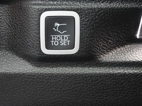 Used 2021 Jeep Grand Cherokee L Limited RWD image 29