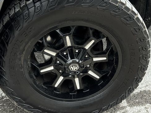 Used 2022 RAM 3500 Laramie image 34