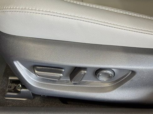 Used 2026 Toyota Camry SE FWD image 19