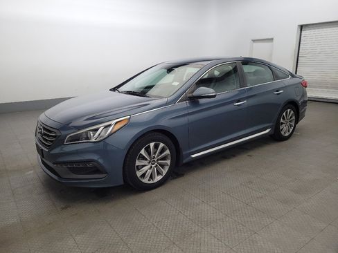 Used 2016 Hyundai Sonata Sport w/ Option Group 02 image 2