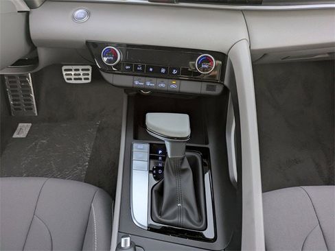 New 2026 Hyundai Elantra Sport image 18