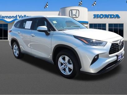 Used 2025 Toyota Highlander LE