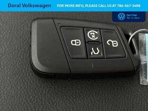 Certified 2024 Volkswagen Taos SE image 28