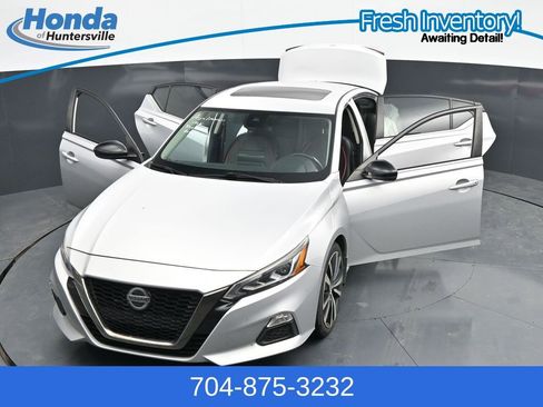 Used 2020 Nissan Altima 2.5 SR w/ Premium Package FWD image 28