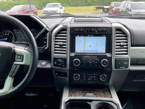Used 2017 Ford F250 Lariat w/ Lariat Ultimate Package AWD/4WD image 9