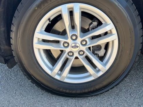 Used 2023 Ford Explorer XLT w/ Equipment Group 202A image 36