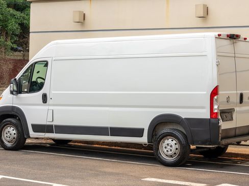 Used 2023 RAM ProMaster 2500 FWD image 8