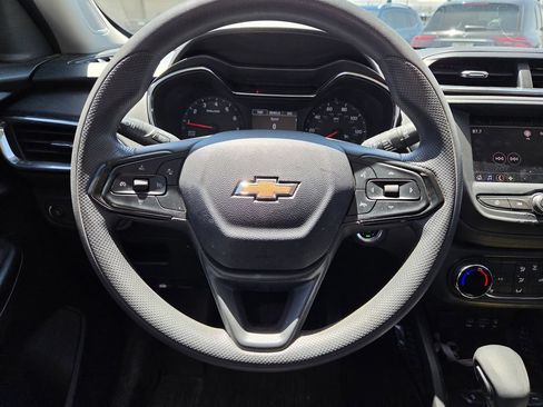 Used 2023 Chevrolet TrailBlazer LT w/ LPO, Blackout Package AWD/4WD image 16
