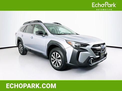 Used 2024 Subaru Outback Premium image 1