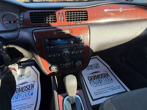 Used 2009 Chevrolet Impala LT image 12