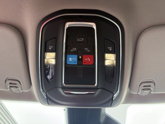Used 2023 Jeep Wagoneer Series II AWD/4WD image 22