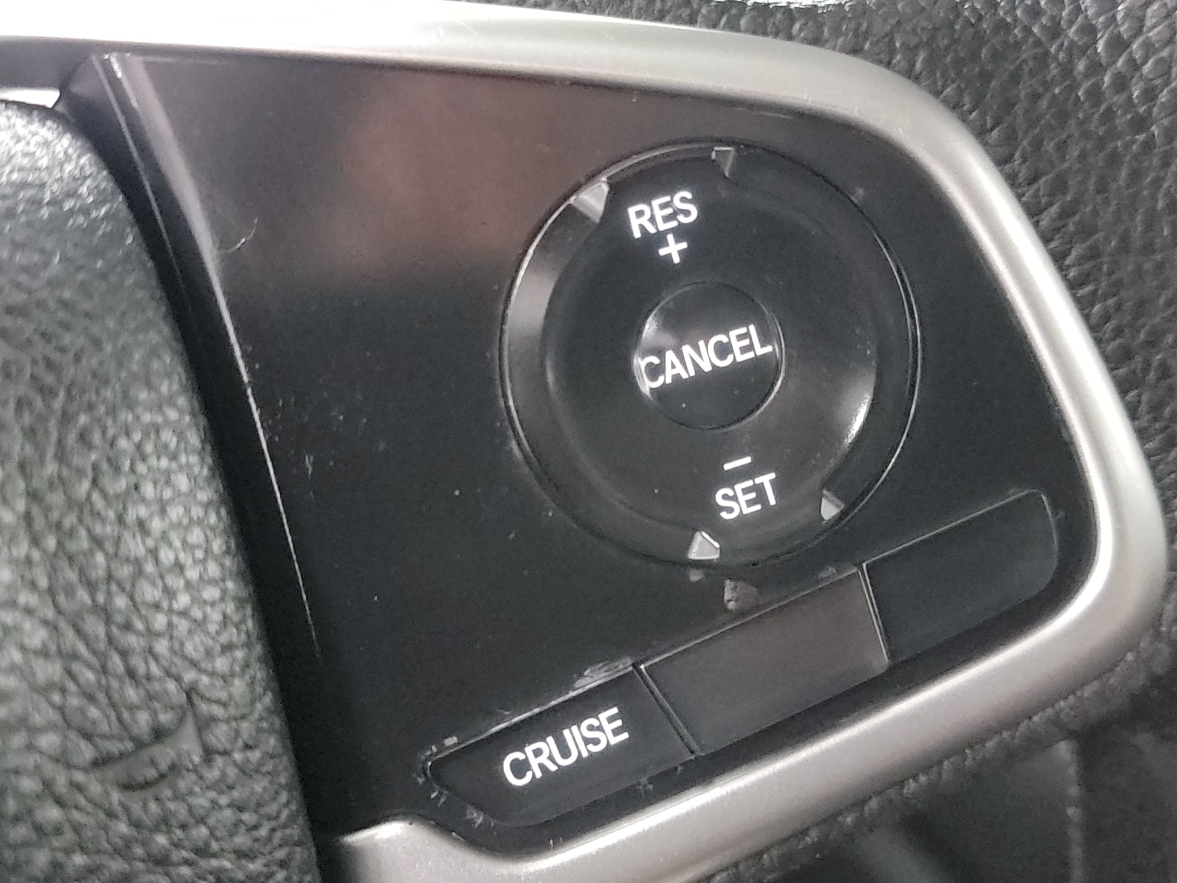 Used 2019 Honda CR-V LX image 33