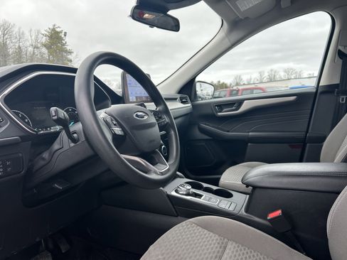 Used 2022 Ford Escape SE image 13