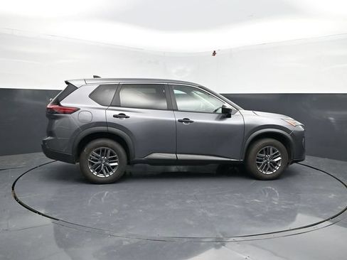Used 2024 Nissan Rogue S AWD/4WD image 10