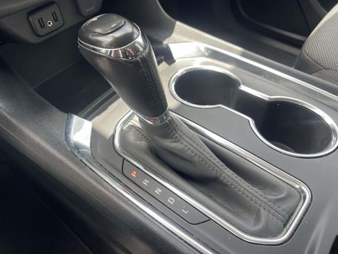 Used 2020 Chevrolet Traverse LT FWD image 30
