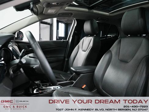 Used 2023 Buick Encore GX Essence w/ Experience Buick Package AWD/4WD image 29