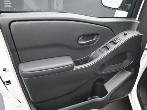 New 2026 Nissan Frontier SV RWD image 11